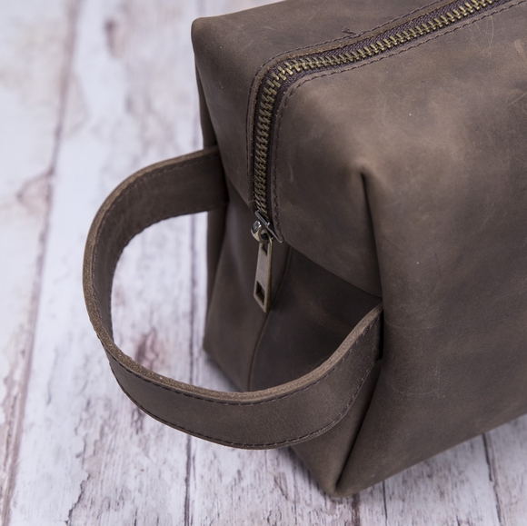 SOLD OUT! Leather Dopp Kit Makeup Bag Brown Large - Picture 4 of 8